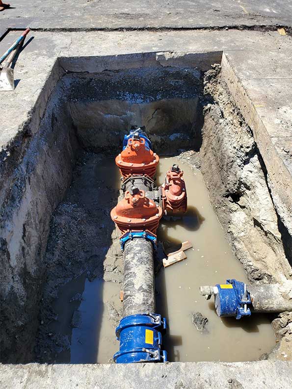 With the HYMAX GRIP end cap installed over the existing pipeline, the new pipes were also connected with HYMAX GRIP couplings.